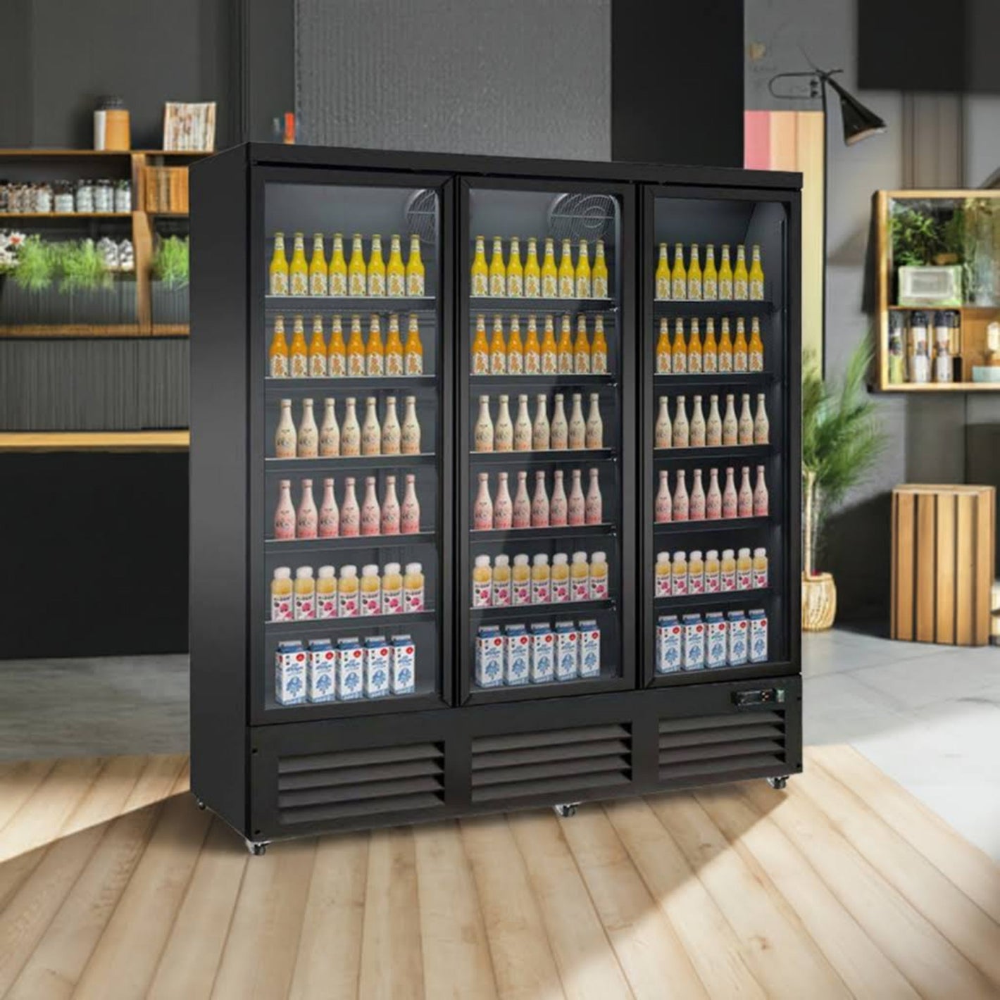 Getränkekühlschrank aufgestellt im Laden